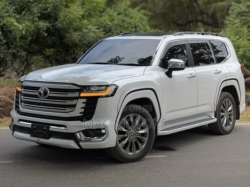 Toyota Land Cruiser 2024 White
