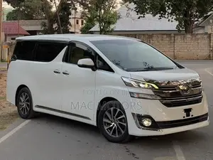 Toyota Vellfire 2017 White