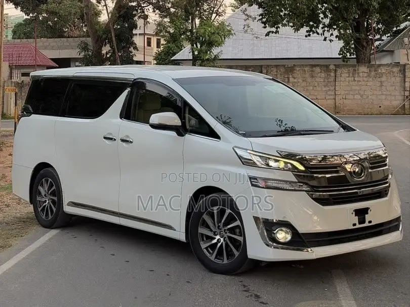 Toyota Vellfire 2017 White