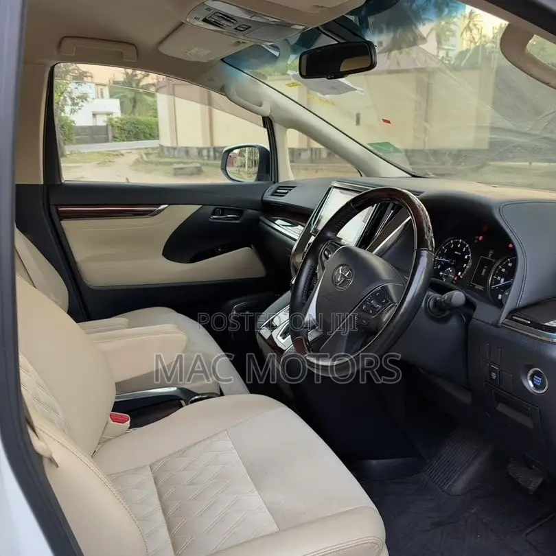 Toyota Vellfire 2017 White