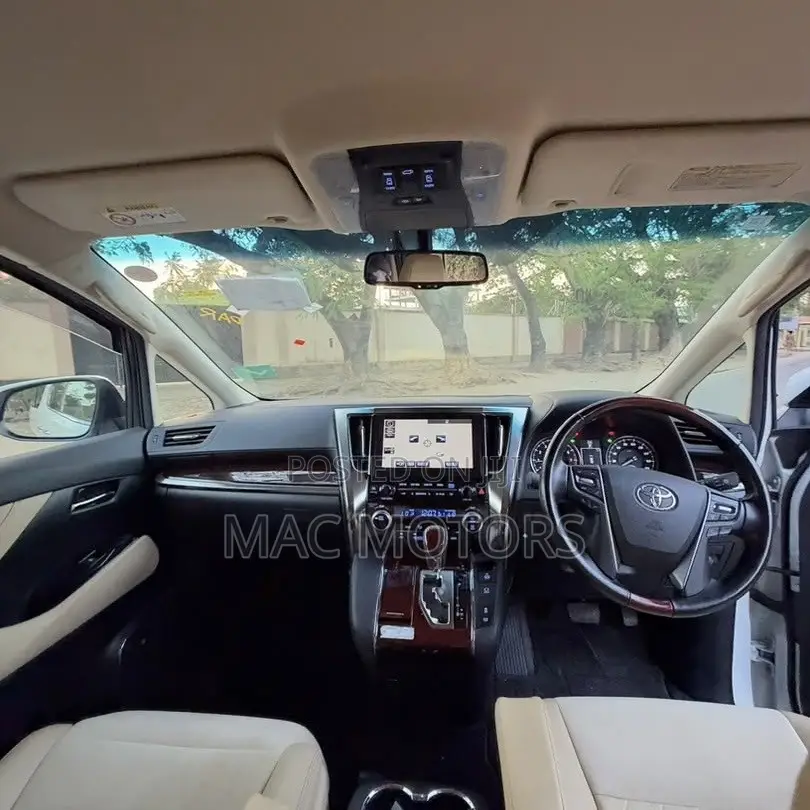 Toyota Vellfire 2017 White