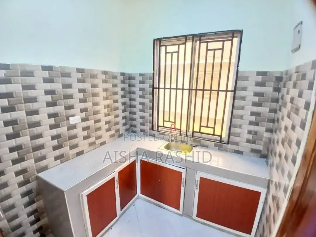 1bdrm Apartment in Kimara for rent
