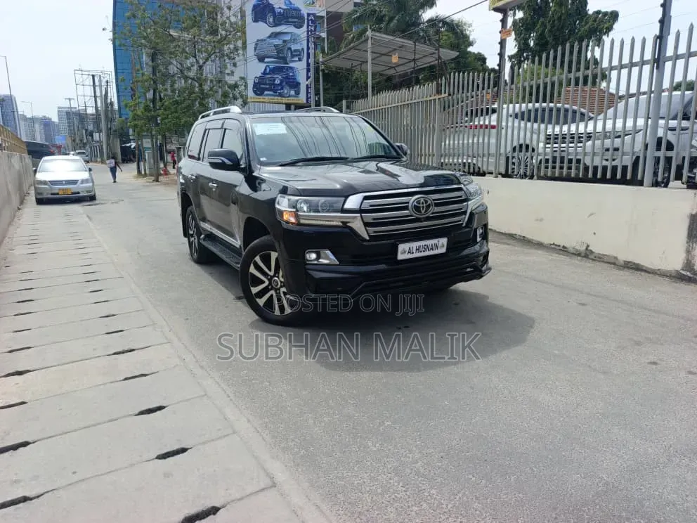 Toyota Land Cruiser 4.6 V8 ZX 2016 Black