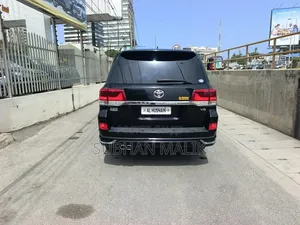 Toyota Land Cruiser 4.6 V8 ZX 2016 Black