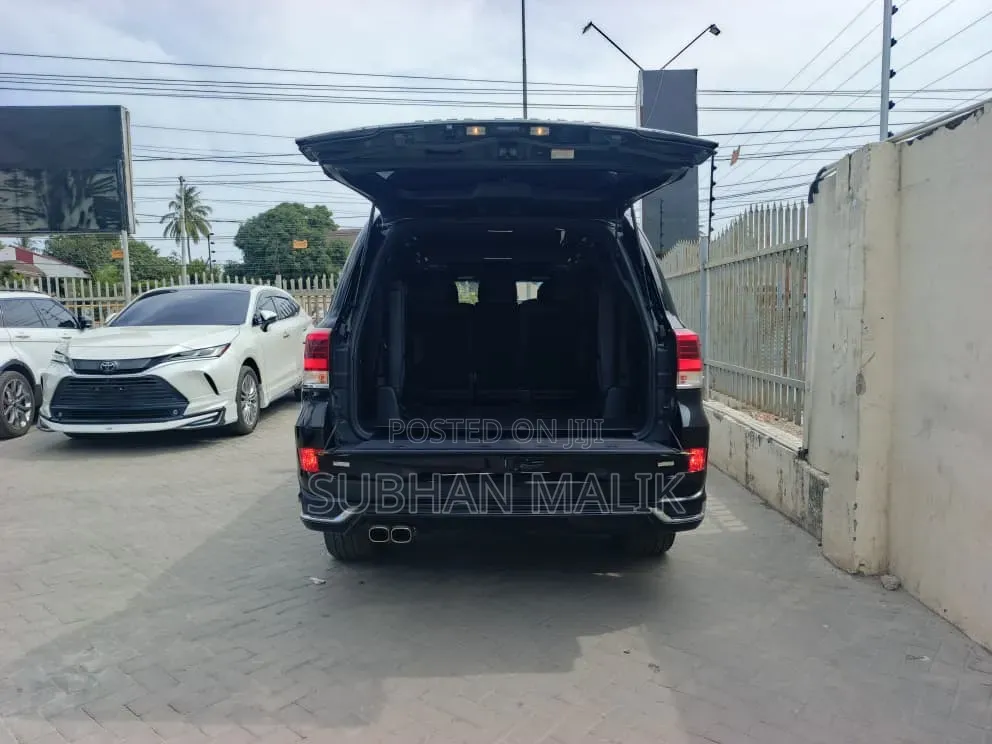 Toyota Land Cruiser 4.6 V8 ZX 2016 Black