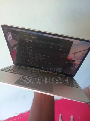 New Laptop Microsoft Surface Go 16GB Intel Core i5 SSD 256GB