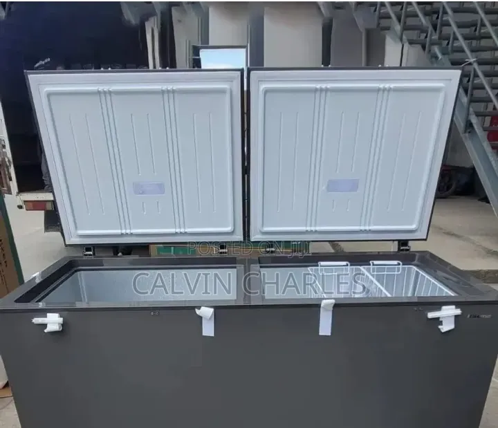 Hisense Freezer 700 Litre