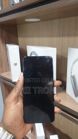 Samsung Galaxy A30 64 GB Black