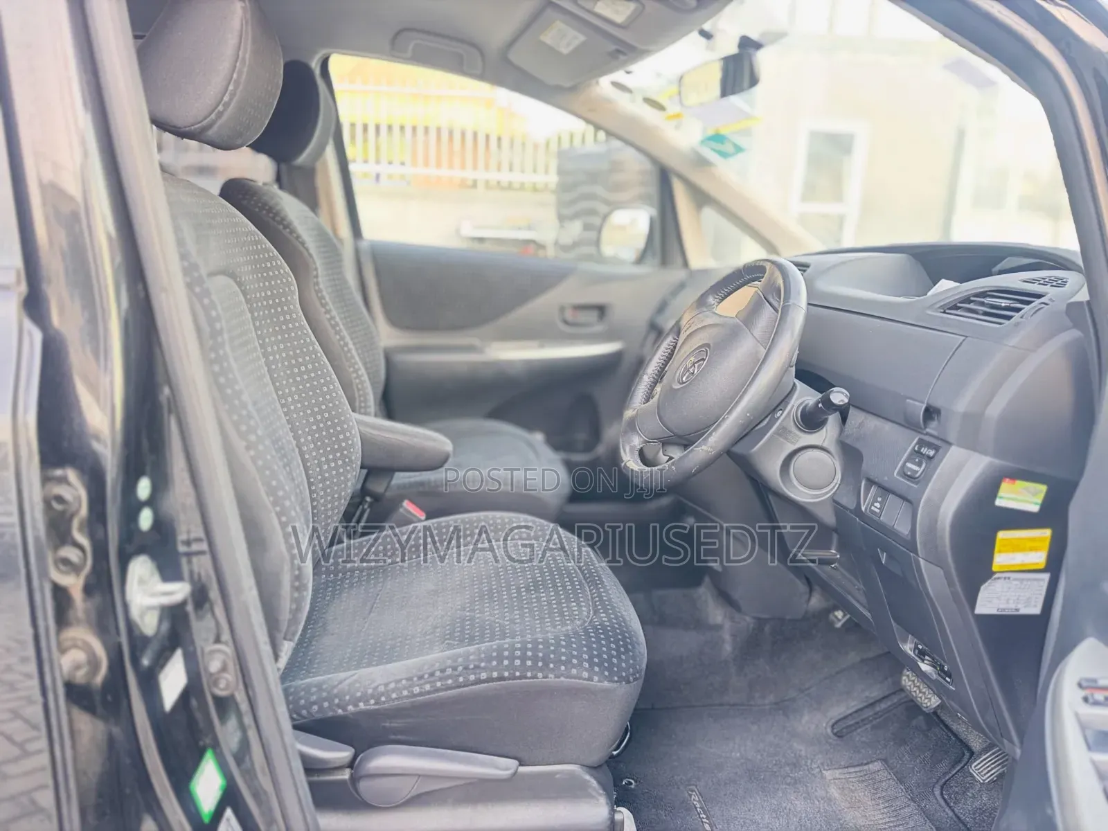 Toyota Ractis 1.5 AWD 2009 Matt Black