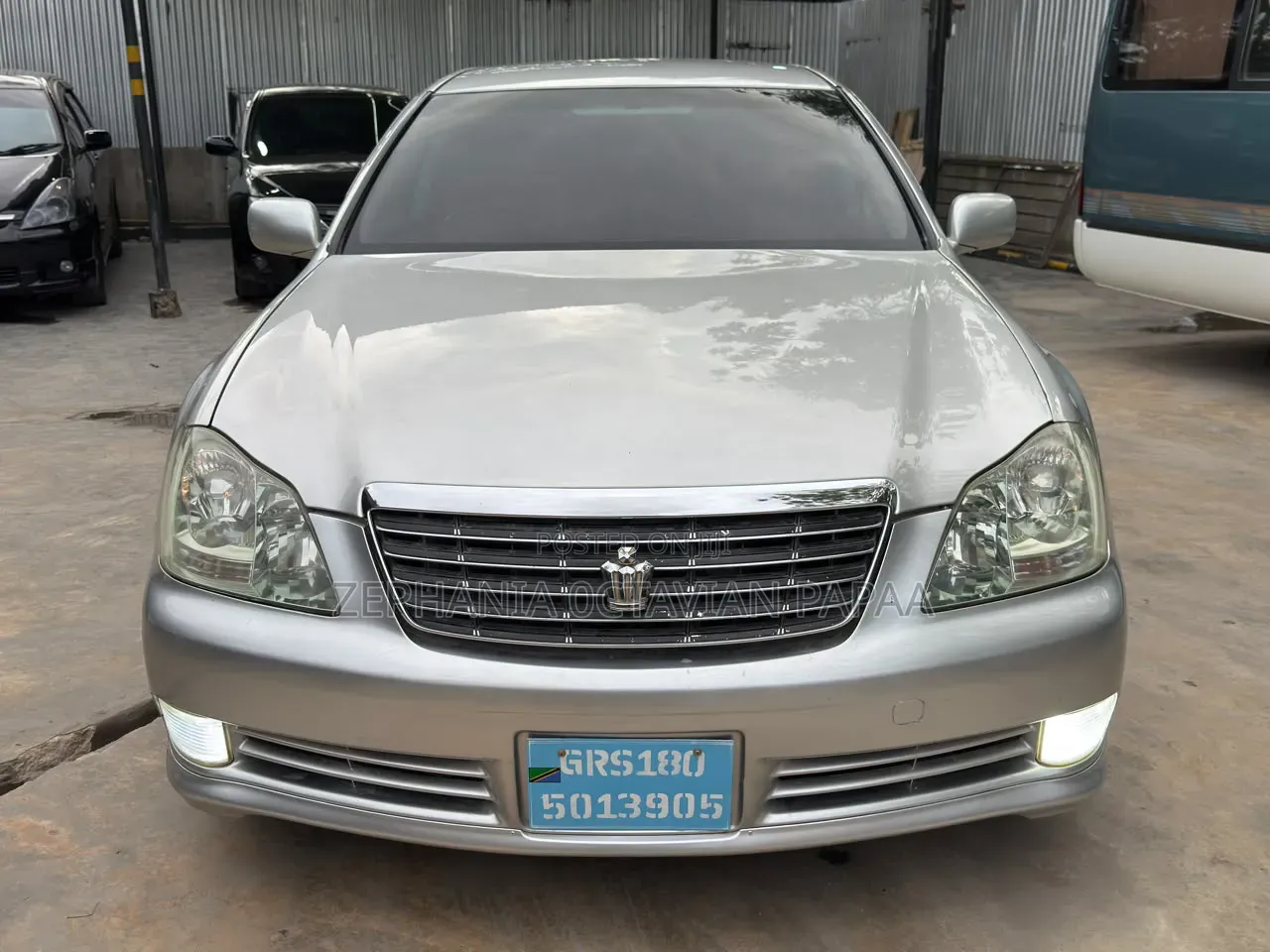 Toyota Crown 2004 Silver