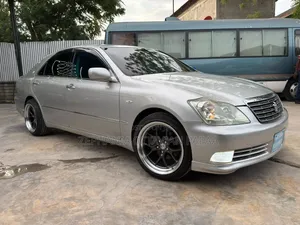 Toyota Crown 2004 Silver