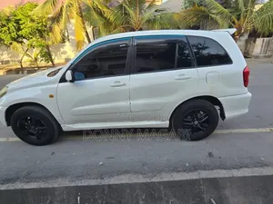 Toyota RAV4 2005 White