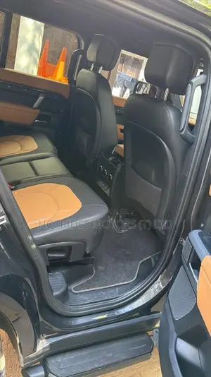 Land Rover Defender 2025 Gray