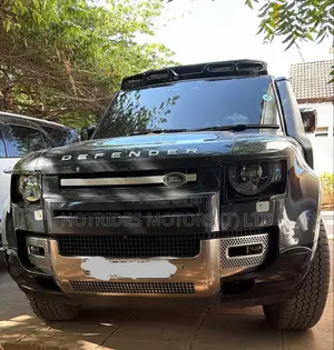 Land Rover Defender 2025 Gray