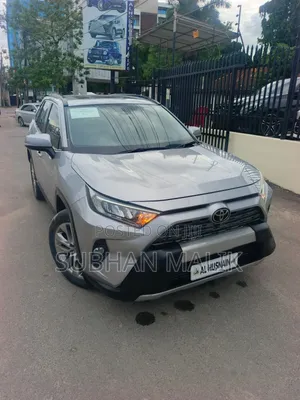 Toyota RAV4 Limited 2021 Silver