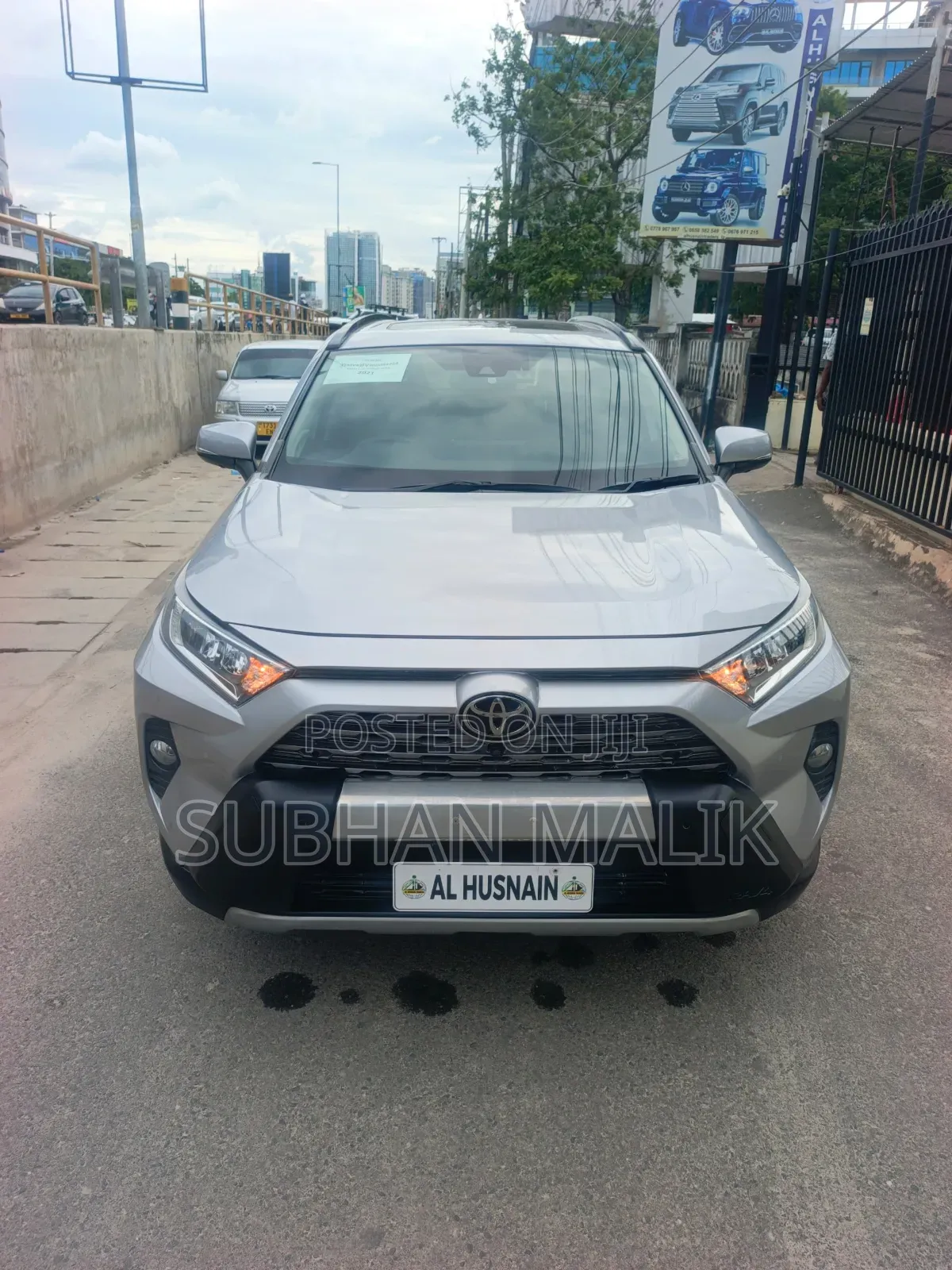 Toyota RAV4 Limited 2021 Silver