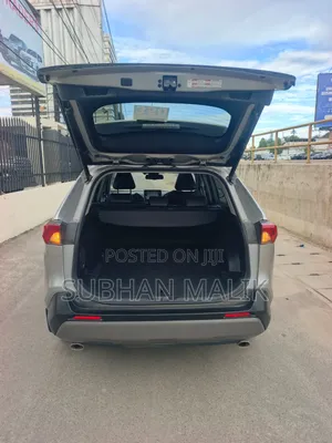 Toyota RAV4 Limited 2021 Silver
