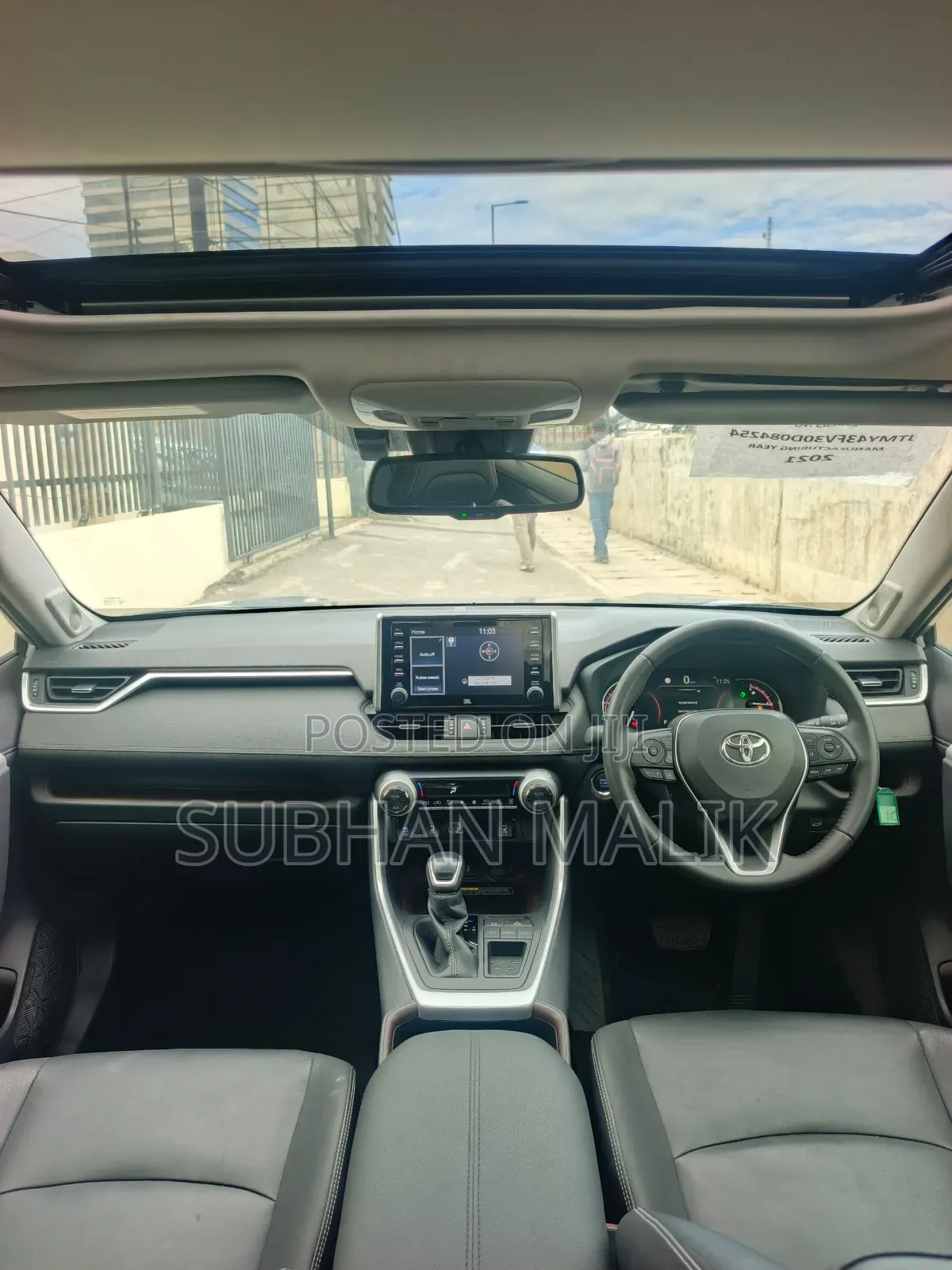 Toyota RAV4 Limited 2021 Silver