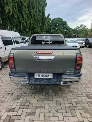 Toyota Hilux Revo Double Cab Deisel 2.4 AWD 2021 Green