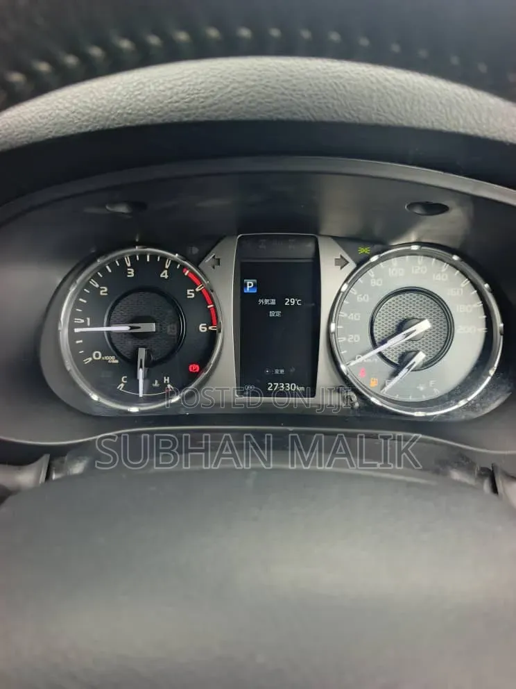 Toyota Hilux Revo Double Cab Deisel 2.4 AWD 2021 Green