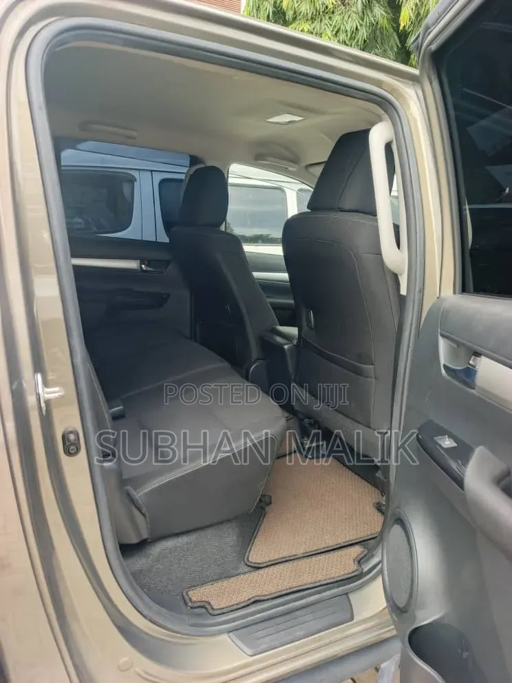 Toyota Hilux Revo Double Cab Deisel 2.4 AWD 2021 Green