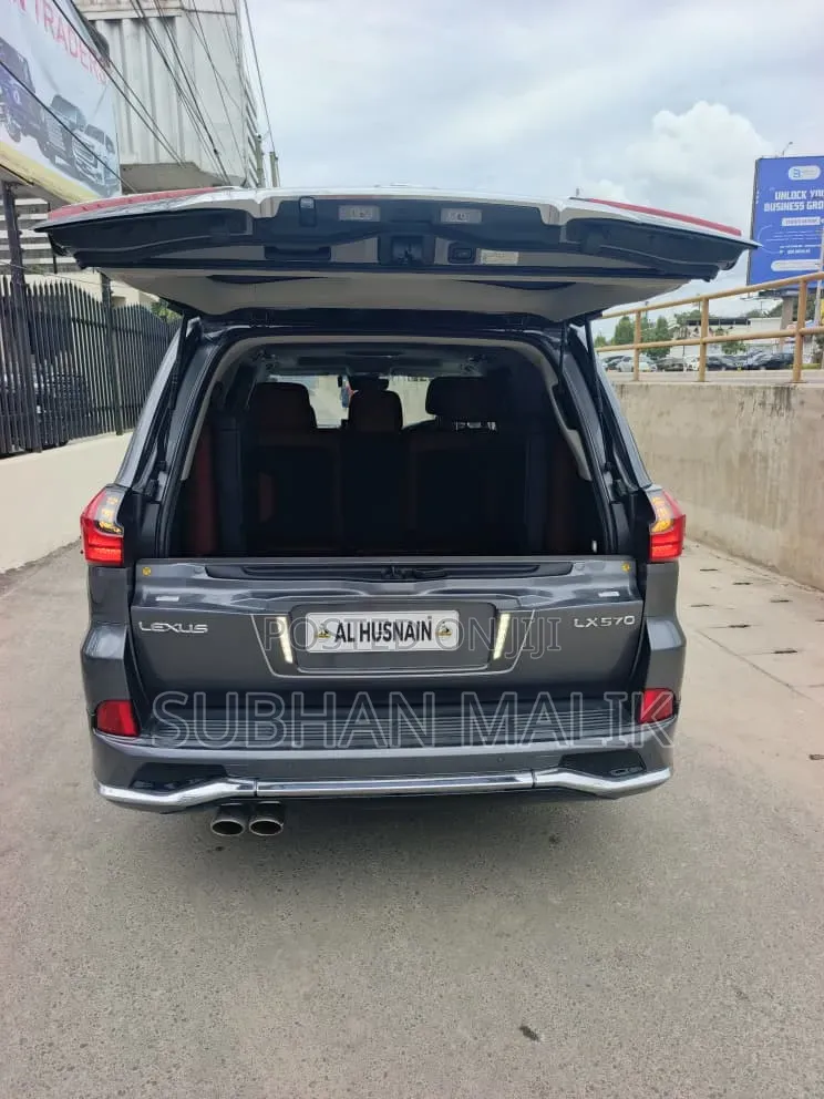Lexus LX 570 AWD 2018 Gray