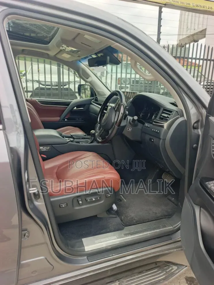 Lexus LX 570 AWD 2018 Gray