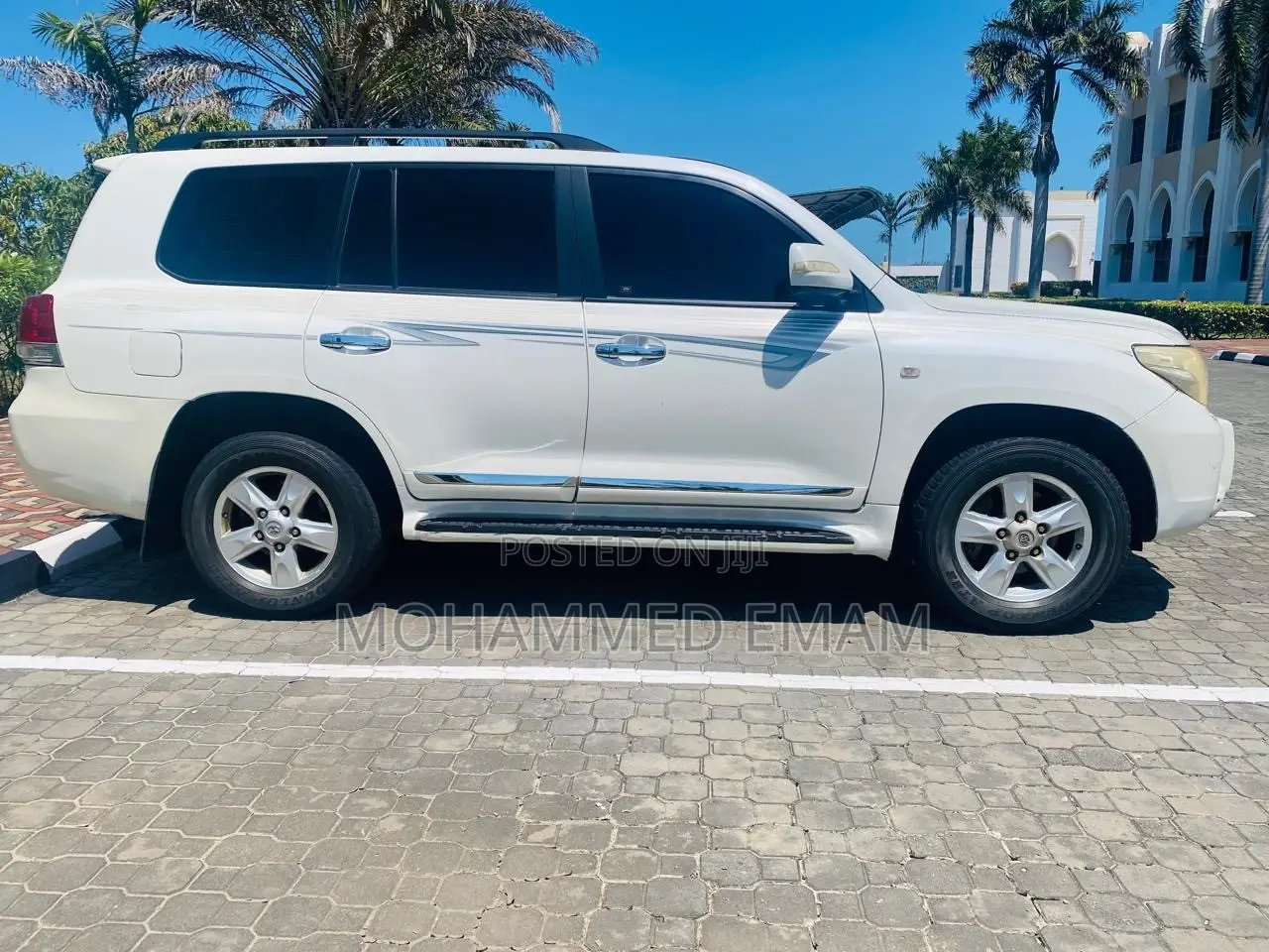 Toyota Land Cruiser 2010 White