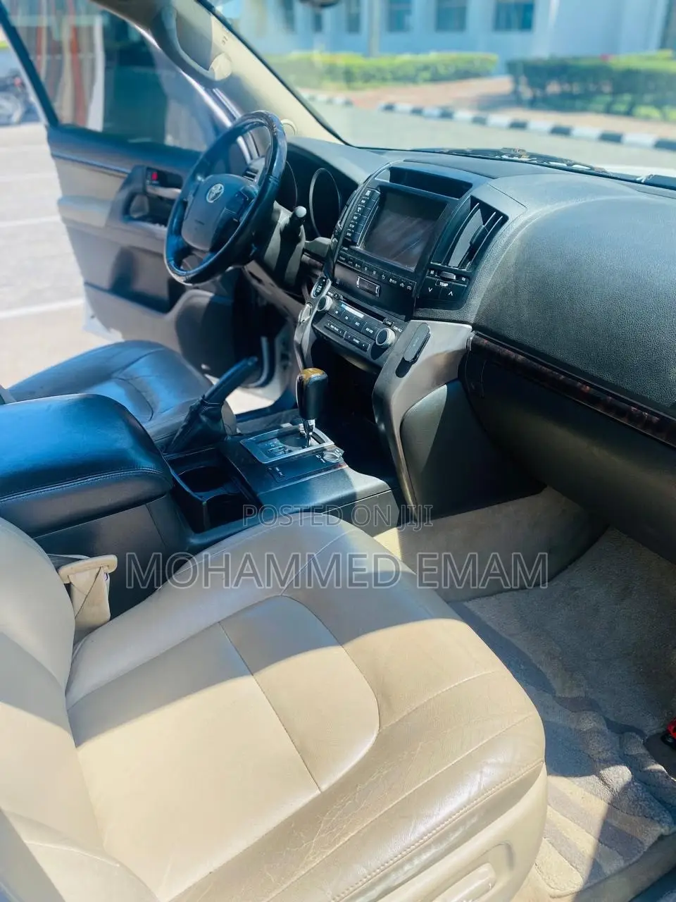Toyota Land Cruiser 2010 White