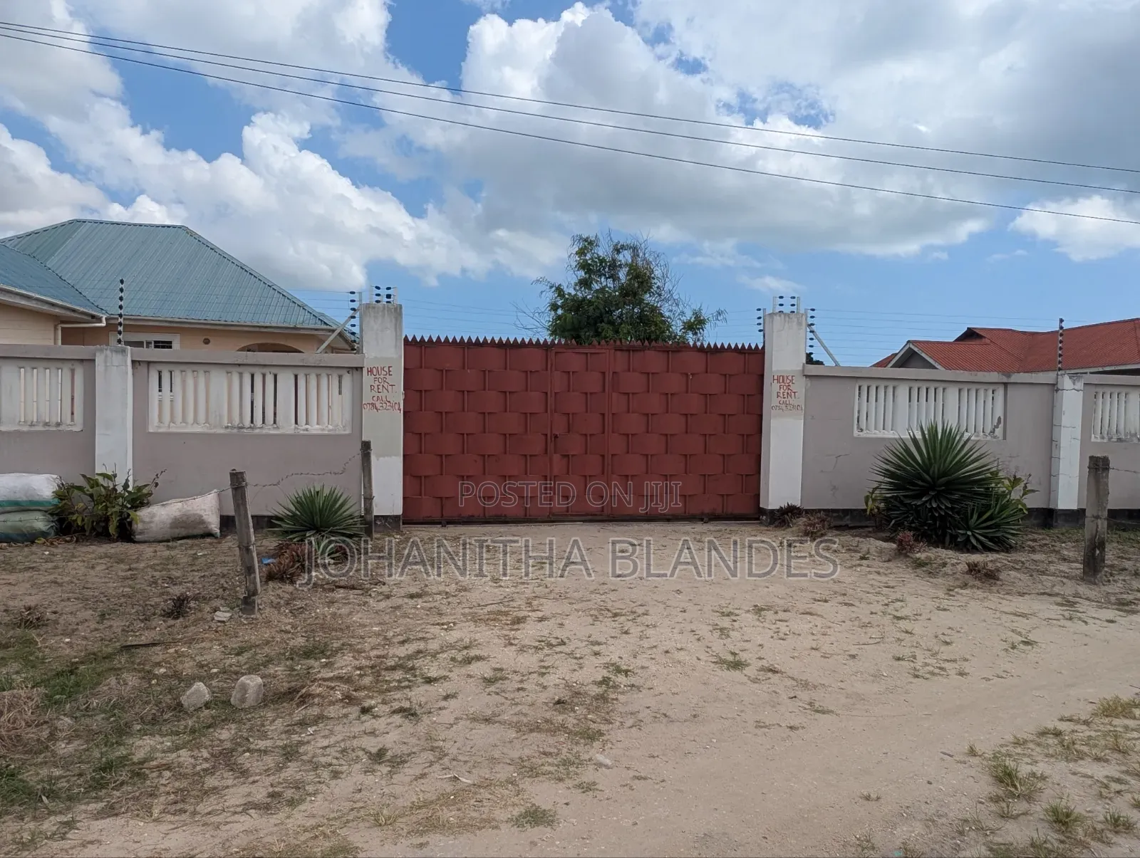 5bdrm House in Dunda for sale