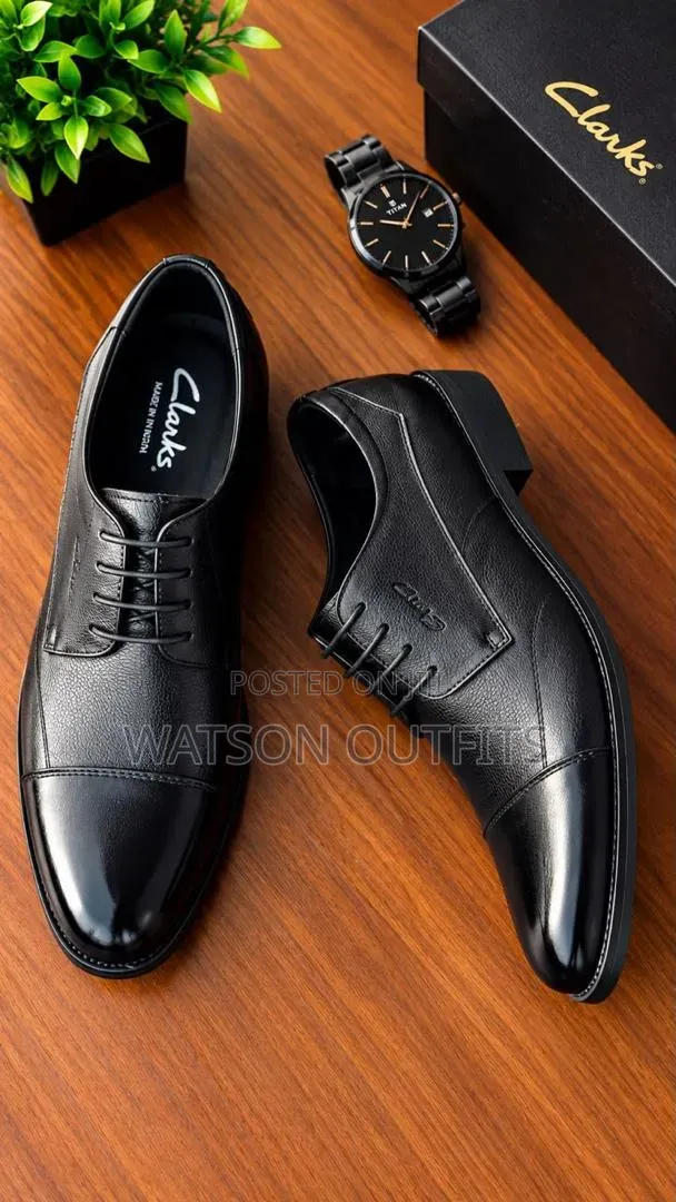 Singly Coloured 4-Designs Men's Leather Shoes
