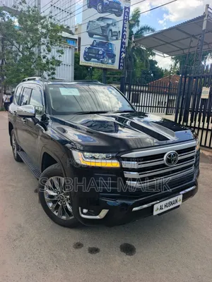 Toyota Land Cruiser LC300 2023 Black