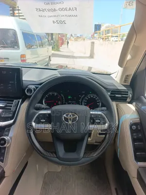 Toyota Land Cruiser LC300 2023 Black