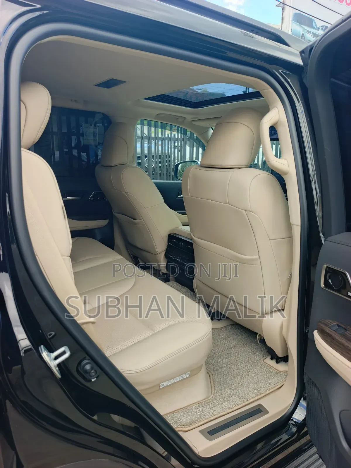 Toyota Land Cruiser LC300 2023 Black