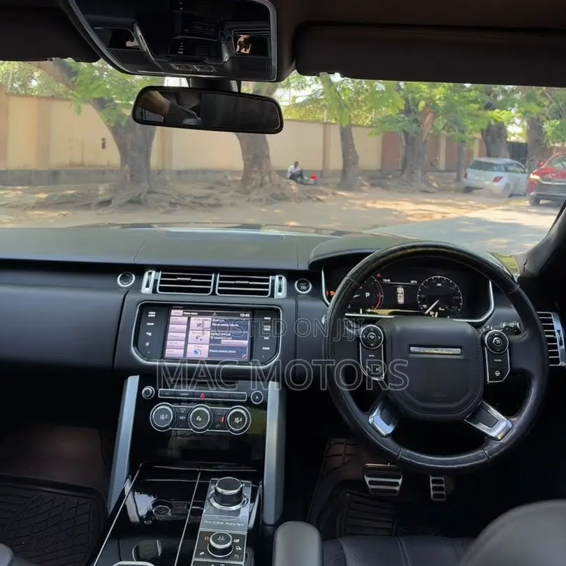 Land Rover Range Rover Vogue 2015 Black