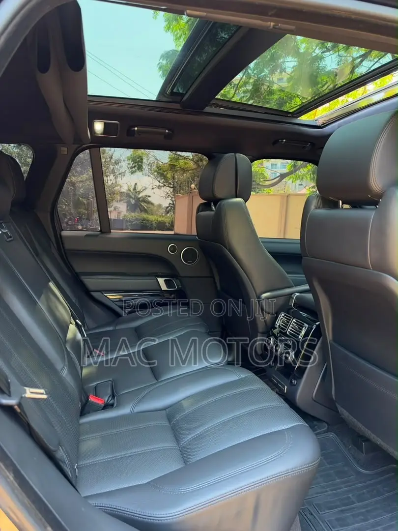 Land Rover Range Rover Vogue 2015 Black