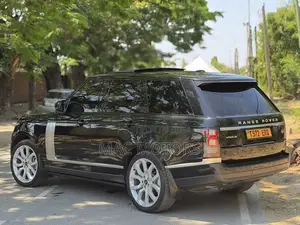 Land Rover Range Rover Vogue 2015 Black