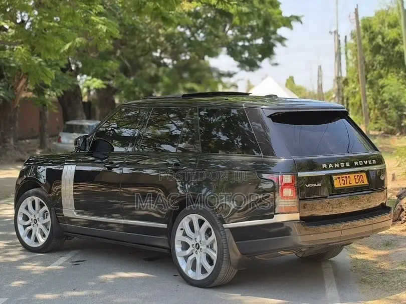 Land Rover Range Rover Vogue 2015 Black