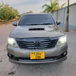Toyota Fortuner 2013 Gray
