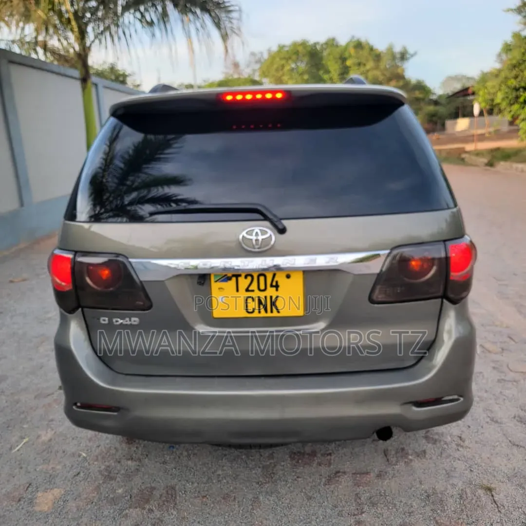 Toyota Fortuner 2013 Gray