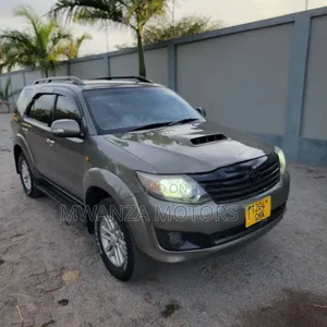 Toyota Fortuner 2013 Gray