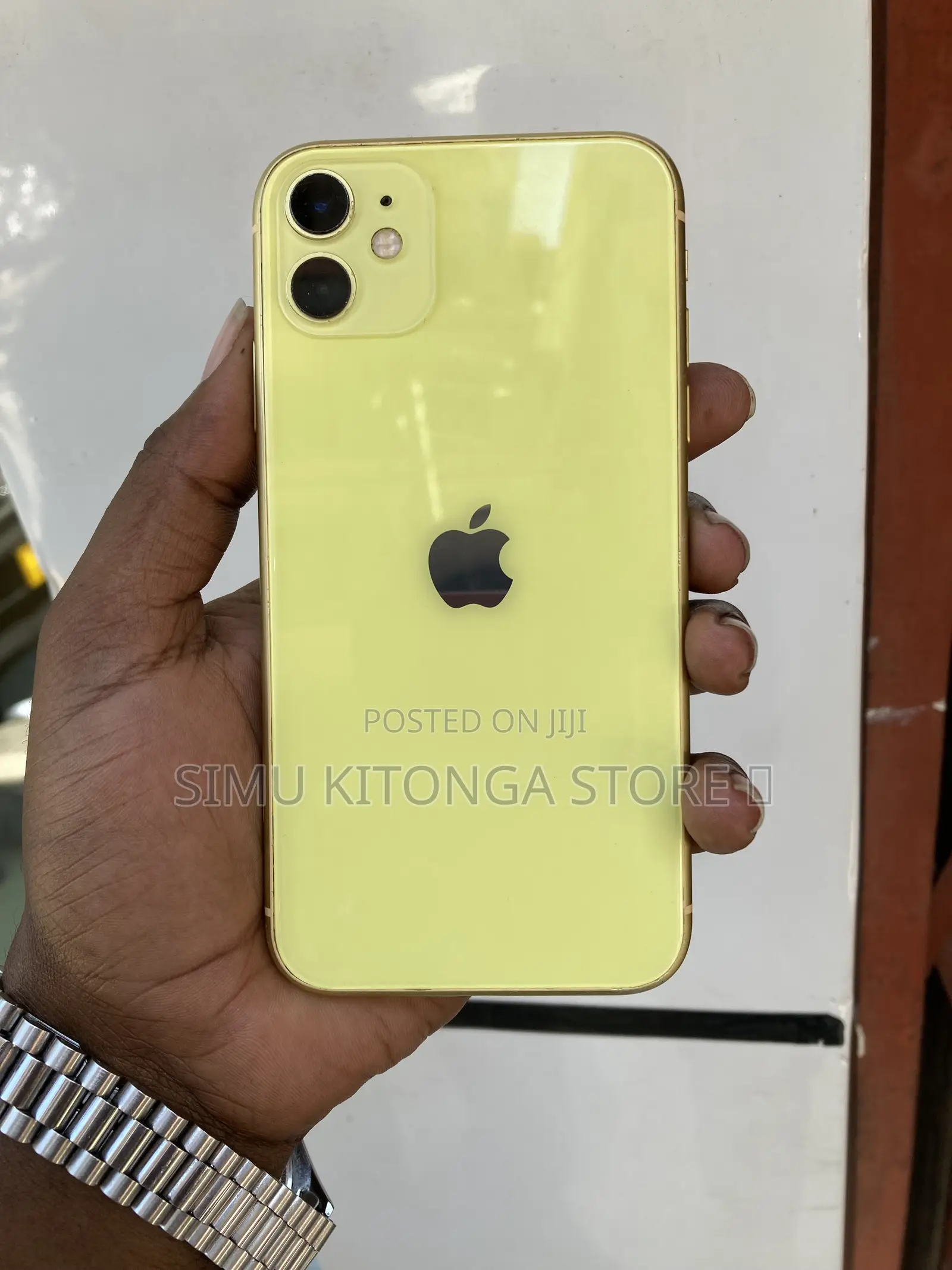 Apple iPhone 11 64 GB Yellow