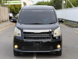 Toyota Noah 2.0 143hp AWD (7 Seater) 2009 Black