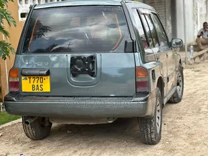 Suzuki Escudo 2000 Green