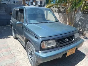 Suzuki Escudo 2000 Green
