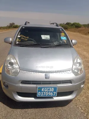 Toyota Passo Sette 1.5 AWD 2011 Silver