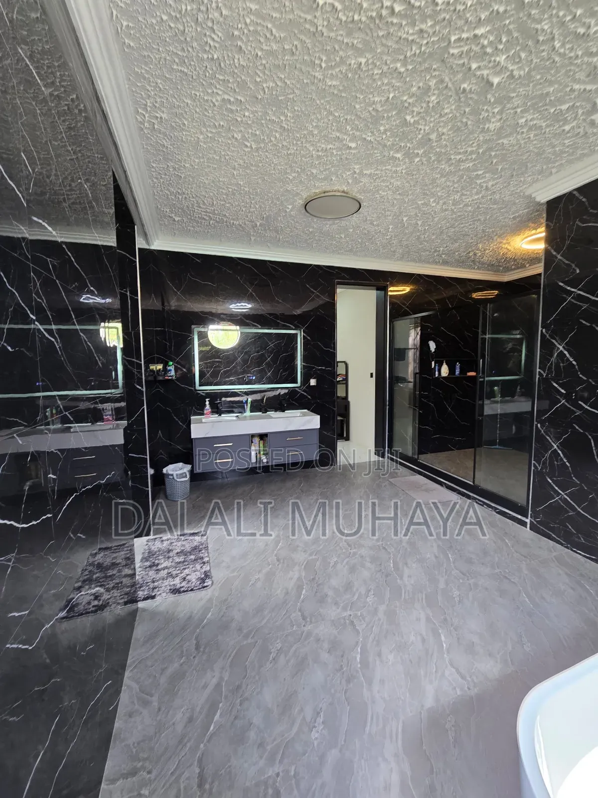 4bdrm Apartment in Mpiji Street, Mbweni for sale