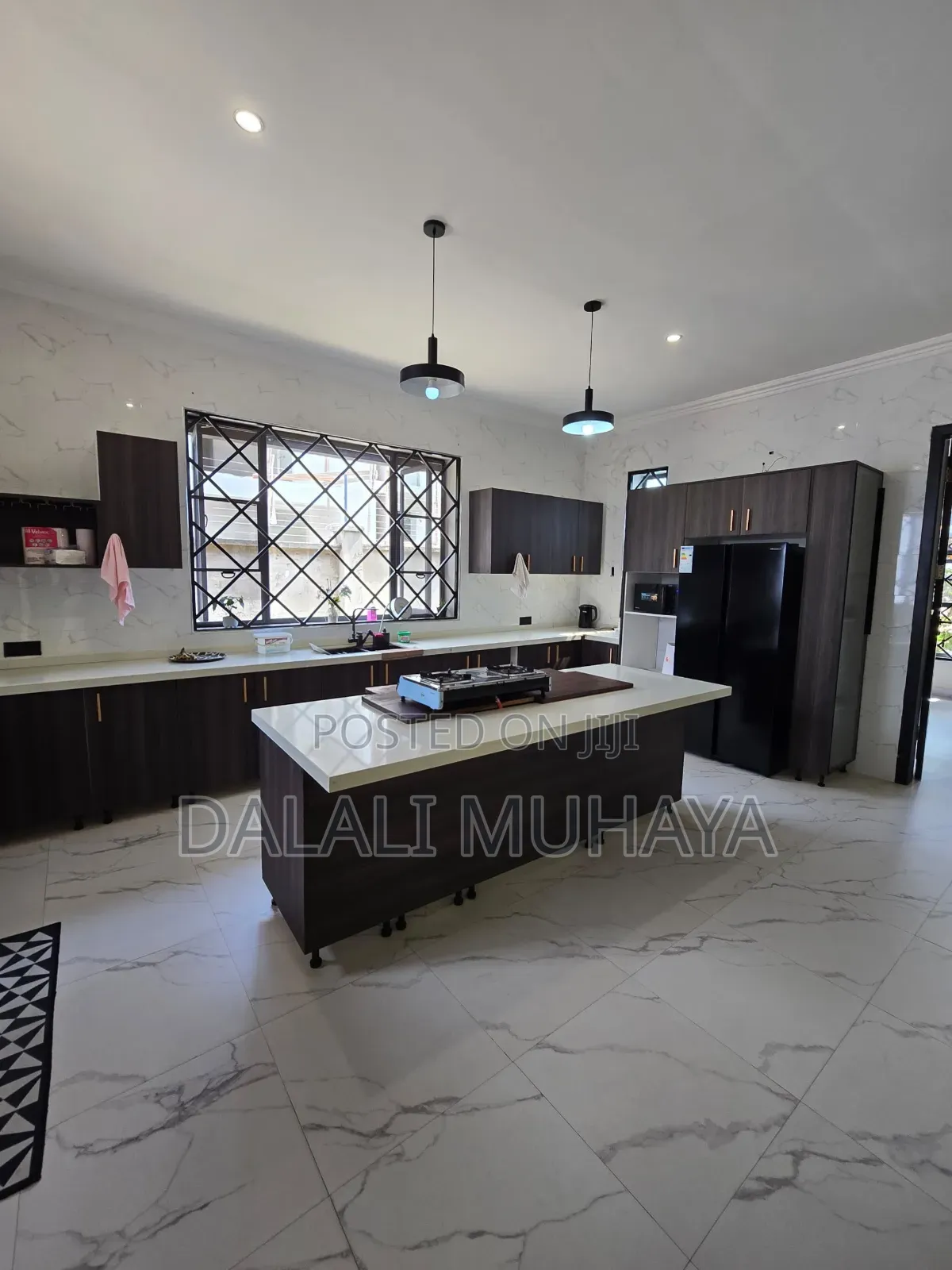 4bdrm Apartment in Mpiji Street, Mbweni for sale