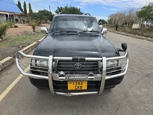 Toyota Land Cruiser 2000 Black