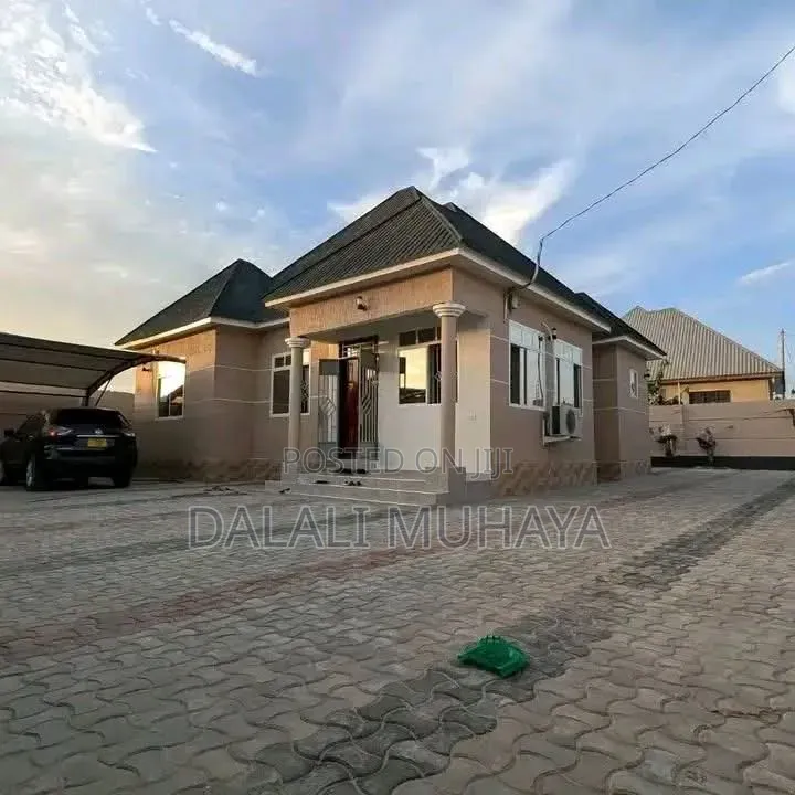 4bdrm House in Taliani, Pugu for sale